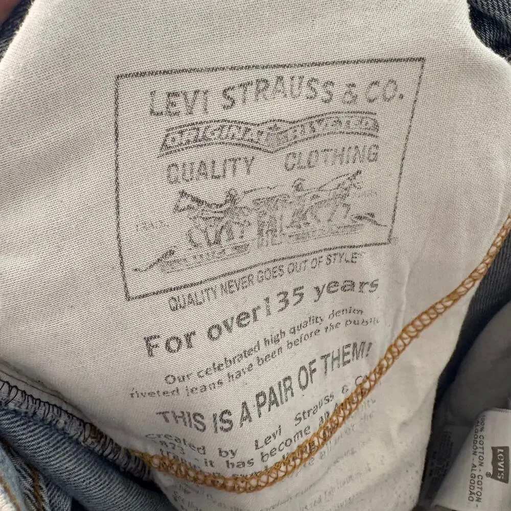 Vintage Y2K Levis 550 Relaxed Fit Light Wash Faded Distressed Jeans 32x32 Baggy